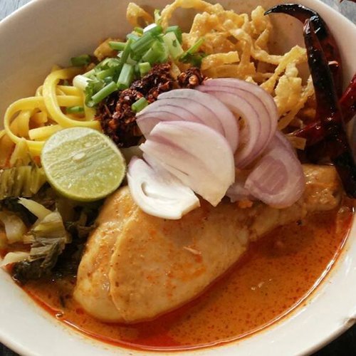 Khao-Sō-i, สาขาสยามพารากอน, อองตอง ข้าวซอย, Mugkhaosoi มักข้าวซอย, ข้าวซอยเชียงใหม่ สุโขทัยซอย 5, ข้าวซอยแม่สุภาพ เจ้าเก่าย่านเทเวศน์, หอมด่วน, ข้าวซอยลำดวนฟ้าฮ่ามเชียงใหม่, สาขาวิภาวดีรังสิต 58, Lanna Eatery, ต๊ะต่อนยอน, Cr. ภาพทั้งหมดจาก Facebook ต๊ะต่อนยอน อาหารเหนือ, ข้าวซอยดอยคำ, ฮ้านจาวเหนือ, ทิศเหนือ