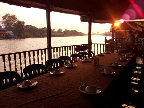 ชายน้ำ, ทรัพย์เจริญซีฟู๊ด-ดำ, กุ้งเผาราชคราม, บ้านอยุธยารมย์, บ้านไม้ริมน้ำ, แกรนด์เจ้าพระญา, บ้านอู่ทอง