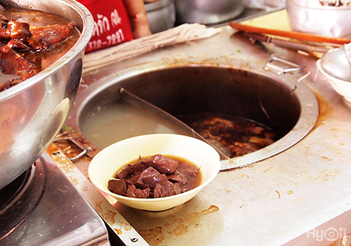 ลือชา, ก๋วยเตี๋ยวเป็ดรสเด็ด ตลาดสามย่านเก่า, Today Steak, Curryboy, Panda King, เจ๊โอว