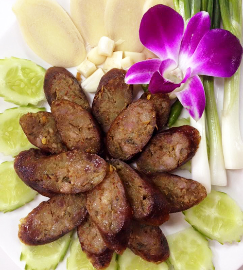 ล้าน เหนือ-น่าน อาหารเหนือ, เนื้อเหนือ Neua.Neur.Bkk, ต๋องเต็มโต๊ะ, สาขาพุทธมณฑล สาย 2, อองตอง ข้าวซอย, ละอ่อน น้ำเงี้ยว อาหารเหนือ, เฮือนลำพูน, รัชดาอาหารเหนือ, ร้านลำแต๊ๆ อาหารพื้นเมือง, ข้าวซอยลำดวนฟ้าฮ่ามเชียงใหม่, สาขาวิภาวดีรังสิต 58, หอมด่วน, ต๊ะต่อนยอน, Cr. ภาพทั้งหมดจาก Facebook ต๊ะต่อนยอน อาหารเหนือ, ฮ้านจาวเหนือ, ต๋องเหนือ Express, ข้าวซอยเชียงใหม่ ตรงข้ามกรมศุลกากร, ครัวเจียงใหม่, ครัวมะแข่น, กาดหลวง มินิ