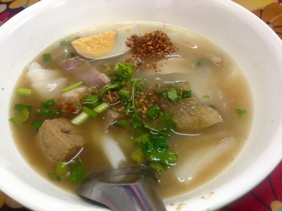 Luka Bangkok, ขาหมูตรอกซุงบางรัก เจ้าเก่า, Panna Sourdough, ก๋วยจั๊บน้ำข้น วัดแขก, อาม้าเบเกอรี่, ลาบเป็ด สีลมซอย9, ครัว"อร๊อย-อร่อย", ไต๋ตง หูฉลาม ถนน ปั้น สีลม, Printa Cafe, Mama Mia Bangkok