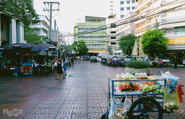 Recordoffee, มานพ สุกี้รถกระบะ, ก๋วยเตี๋ยวผัดงี่เง่า at เจ๊เบญ โอเดี้ยน, แดงราชาหอยทอด, ภัตตาคารกว้านสิ่วกี่, La Cabra Thailand, เจ๊คุ้งเกาเหลาเลือดหมู, ข้าวผัดปูตลาดน้อย