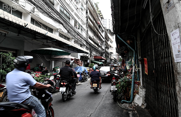 Recordoffee, มานพ สุกี้รถกระบะ, ก๋วยเตี๋ยวผัดงี่เง่า at เจ๊เบญ โอเดี้ยน, แดงราชาหอยทอด, ภัตตาคารกว้านสิ่วกี่, La Cabra Thailand, เจ๊คุ้งเกาเหลาเลือดหมู, ข้าวผัดปูตลาดน้อย