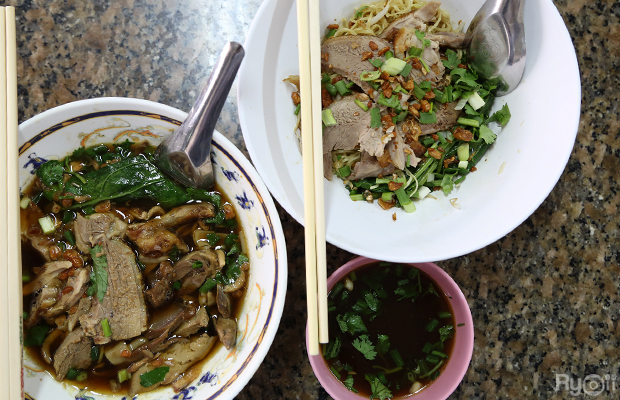 Recordoffee, มานพ สุกี้รถกระบะ, ก๋วยเตี๋ยวผัดงี่เง่า at เจ๊เบญ โอเดี้ยน, แดงราชาหอยทอด, ภัตตาคารกว้านสิ่วกี่, La Cabra Thailand, เจ๊คุ้งเกาเหลาเลือดหมู, ข้าวผัดปูตลาดน้อย