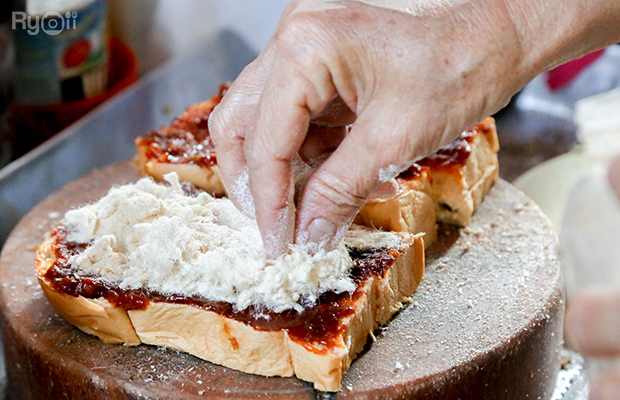 Recordoffee, มานพ สุกี้รถกระบะ, ก๋วยเตี๋ยวผัดงี่เง่า at เจ๊เบญ โอเดี้ยน, แดงราชาหอยทอด, ภัตตาคารกว้านสิ่วกี่, La Cabra Thailand, เจ๊คุ้งเกาเหลาเลือดหมู, ข้าวผัดปูตลาดน้อย