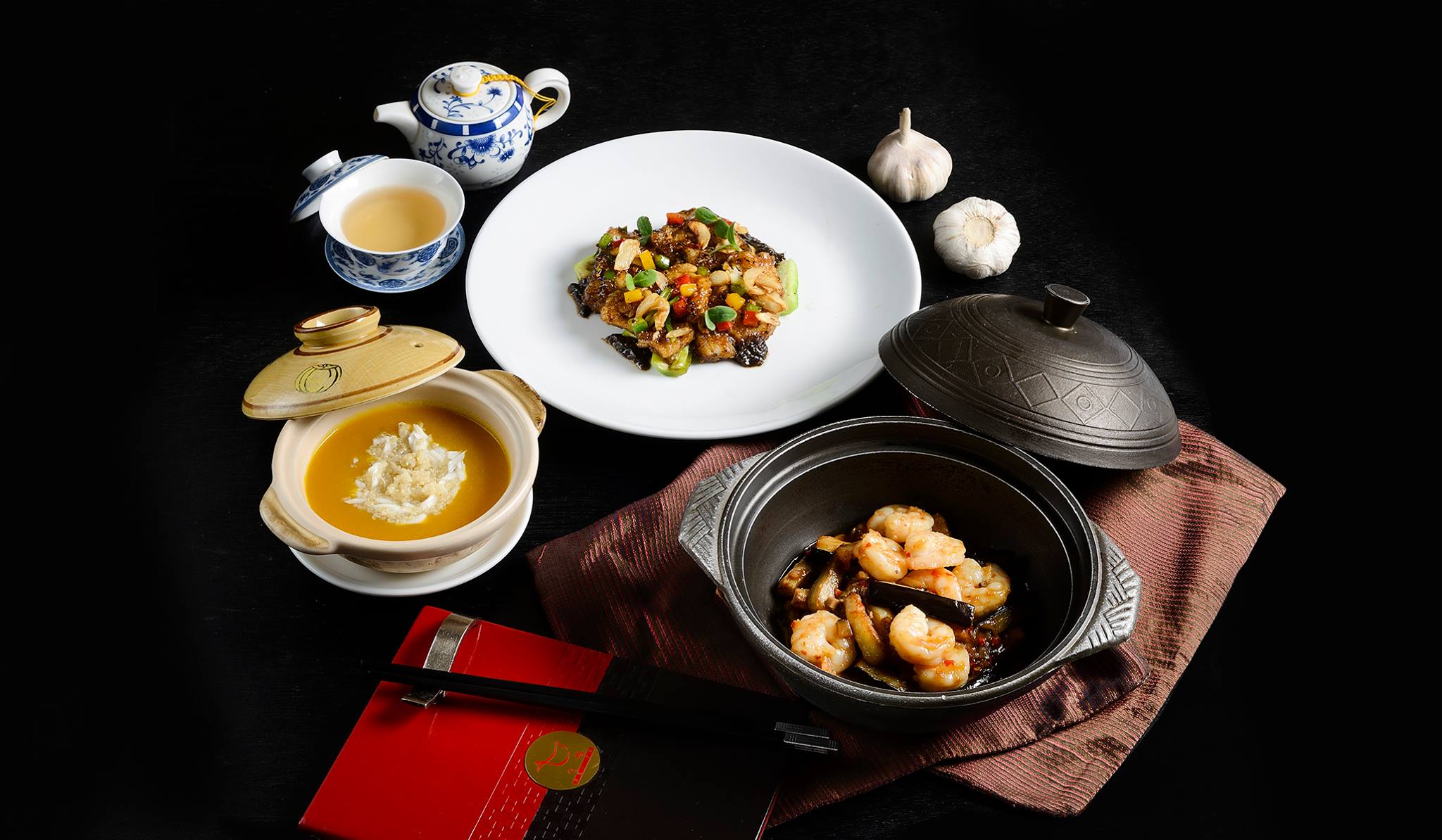 Bai Yun Chinese Restaurant, Banyan Tree Bangkok, เดอะมัลเบอร์รี ไชนีส คูซีน, The Berkeley Hotel Pratunam, ภัตตาคารจีนอีสต์โอเชี่ยน, SC Park Hotel, Fei Ya, ห้องอาหารจีน หลิว, Conrad Bangkok, LIN-FA Chinese Restaurant