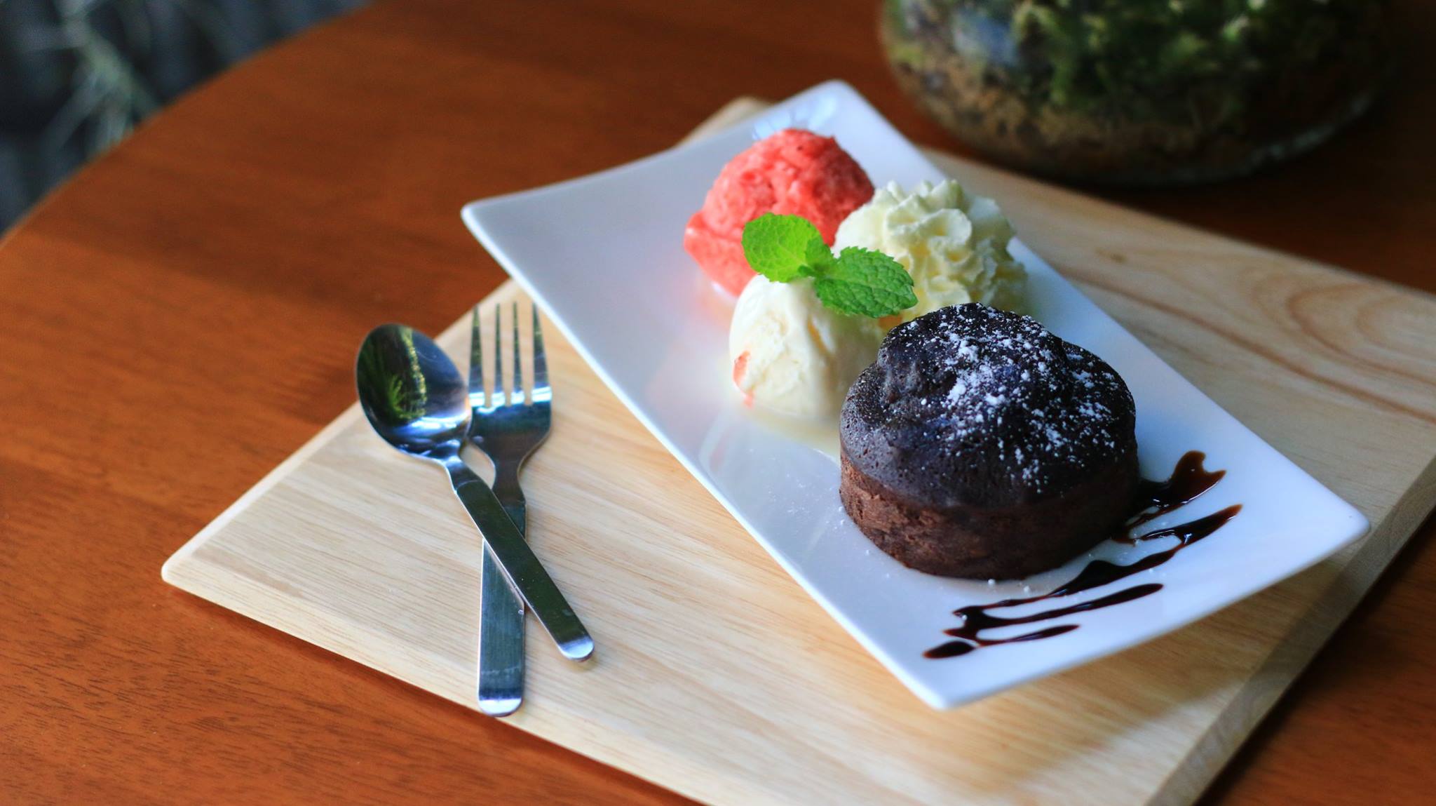 Unplan, ma na cafe', ปลาชุม : Plachum Café &amp; Bistro, Nava House Café - นาวา เฮ้าส์ คาเฟ่, Coffee 123, FarmVille Chachoengsao, บ้านพระจันทร์เวียน, กรีนวิลล์ ผักสลัดเสิร์ฟจากฟาร์ม , D•presso cafe, Baan Melon Desert, Red Cat Cafe ตลาดบ้านใหม่, Lifehouse Cafe &amp; Kitchen, T13 Café