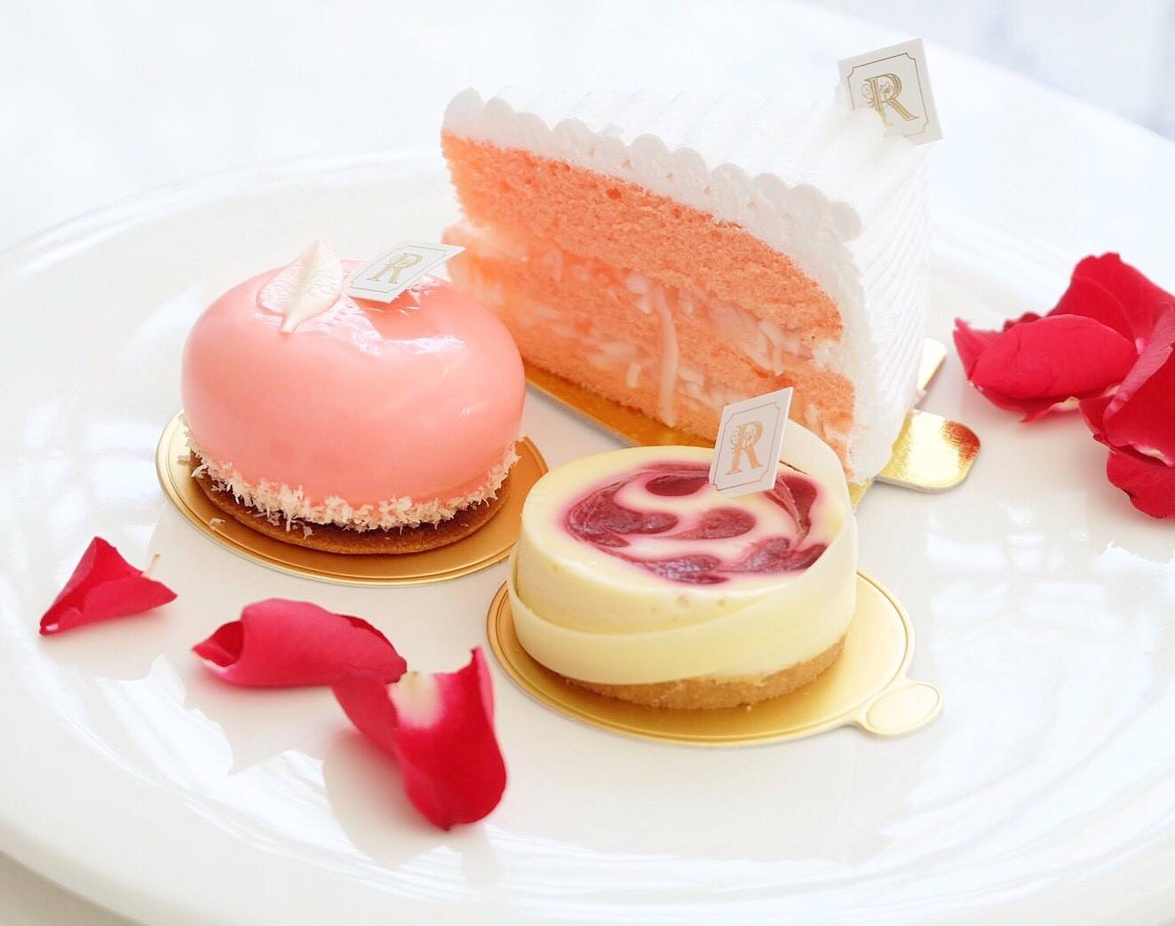 Midwinter, Dandelion Bake Studio, Cafe Reverie, Portobello &amp; Désiré, Level 50 by SEE FAH, Siam Yacht Club, Blue Sky, at Centara Grand, Mezzaluna Restaurant