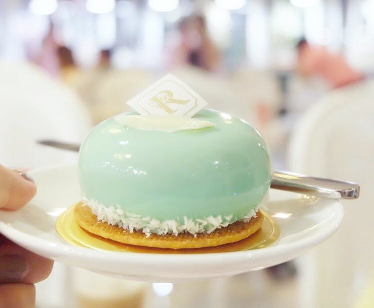 Midwinter, Dandelion Bake Studio, Cafe Reverie, Portobello &amp; Désiré, Level 50 by SEE FAH, Siam Yacht Club, Blue Sky, at Centara Grand, Mezzaluna Restaurant