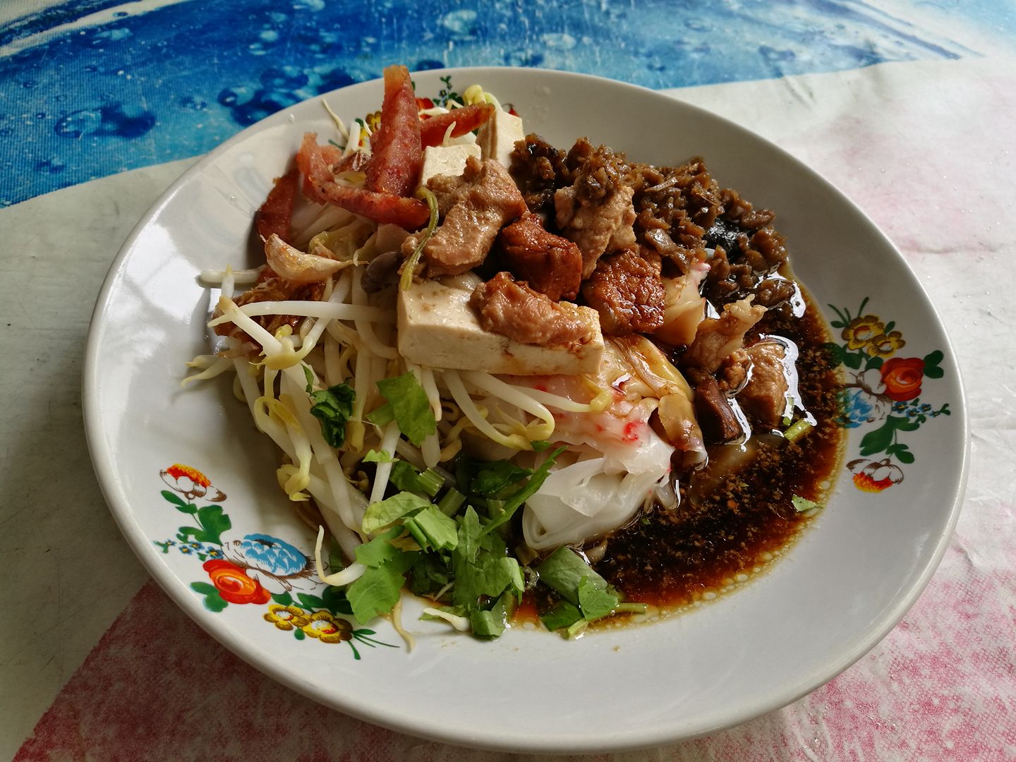 ประจักษ์, REN Cafe and Goods, Tostato Charoen Krung, ตั้งใจย่าง, Sarnies Bangkok, HĒIJīi Bangkok, เล่าสี่ เกาเหลาเลือดหมู, Henryfry, ทับทิมกรอบ หน้าวัดสุทธิ, ลูกชิ้นปลาเจ้าหลง, Baan Phadthai, เชอร์รี่ เย็นตาโฟ, ร้านเหรียญทอง เจริญกรุง 23, ก๋วยเตี๋ยวหลอดเจ๊ใหญ่, ฮ้งลูกชิ้นปลาเยาวราช