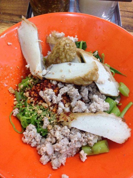 ประจักษ์, REN Cafe and Goods, Tostato Charoen Krung, ตั้งใจย่าง, Sarnies Bangkok, HĒIJīi Bangkok, เล่าสี่ เกาเหลาเลือดหมู, Henryfry, ทับทิมกรอบ หน้าวัดสุทธิ, ลูกชิ้นปลาเจ้าหลง, Baan Phadthai, เชอร์รี่ เย็นตาโฟ, ร้านเหรียญทอง เจริญกรุง 23, ก๋วยเตี๋ยวหลอดเจ๊ใหญ่, ฮ้งลูกชิ้นปลาเยาวราช