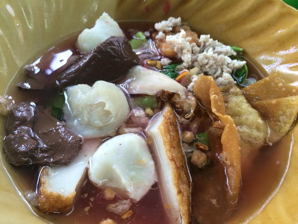 ประจักษ์, REN Cafe and Goods, Tostato Charoen Krung, ตั้งใจย่าง, Sarnies Bangkok, HĒIJīi Bangkok, เล่าสี่ เกาเหลาเลือดหมู, Henryfry, ทับทิมกรอบ หน้าวัดสุทธิ, ลูกชิ้นปลาเจ้าหลง, Baan Phadthai, เชอร์รี่ เย็นตาโฟ, ร้านเหรียญทอง เจริญกรุง 23, ก๋วยเตี๋ยวหลอดเจ๊ใหญ่, ฮ้งลูกชิ้นปลาเยาวราช