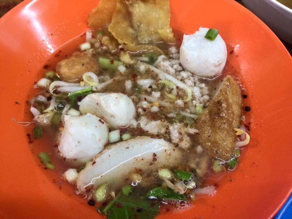 ประจักษ์, REN Cafe and Goods, Tostato Charoen Krung, ตั้งใจย่าง, Sarnies Bangkok, HĒIJīi Bangkok, เล่าสี่ เกาเหลาเลือดหมู, Henryfry, ทับทิมกรอบ หน้าวัดสุทธิ, ลูกชิ้นปลาเจ้าหลง, Baan Phadthai, เชอร์รี่ เย็นตาโฟ, ร้านเหรียญทอง เจริญกรุง 23, ก๋วยเตี๋ยวหลอดเจ๊ใหญ่, ฮ้งลูกชิ้นปลาเยาวราช