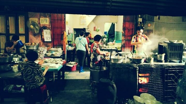 ติ๋มเกี๊ยวยักษ์, แกงกระหรี่คุณมาลี, Hongkong Dimsum, เหอ เฉิน ฟง, ข้าวขาหมูนายอุ๊ , เกี้ยมอี๋โบราณเจ๊ชุง, ขนมบั๊วเกี้ยไหหลำโบราณ, ข้าวขาหมูเฮียโอว, บะหมี่จับกัง เยาวราช, ก๋วยเตี๋ยวเป็ดนายเมา, ราดหน้า ท่ง ฮั่ว เฮง "เฮียตั๋ง", JAO.UN - 早安, ตี๋หยกกาแฟโบราณ, Lhong Tou Cafe, ZONG TER - 松德