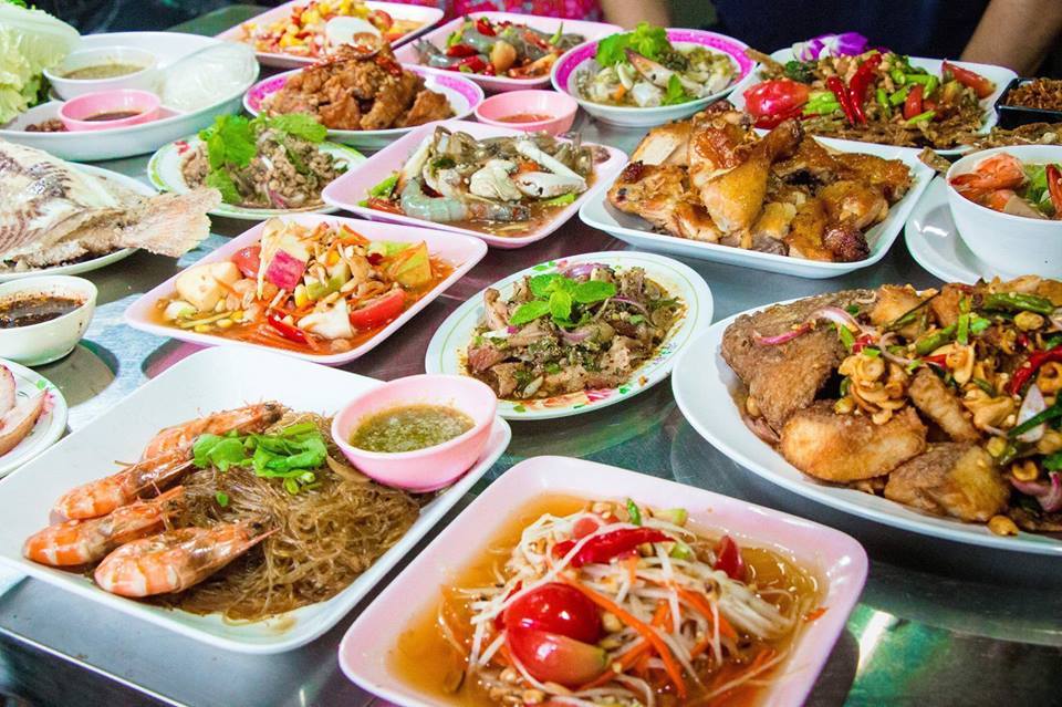 ก๋วยเตี๋ยวต้มยำกากหมูสูตรโบราณ ท่าน้ำนนท์, กินปูเมืองนนท์, ข้าวผัดโบราณ ท่าน้ำนนท์, นนท์ตำแหลก, ขนมฝรั่งแม่ไน้ ตลาดนนทบุรี, Nont Bakery, เจ๊ตาหมูสะเต๊ะ, ปัง ปัง 85 องศา, เกาเหลาเมืองนนท์