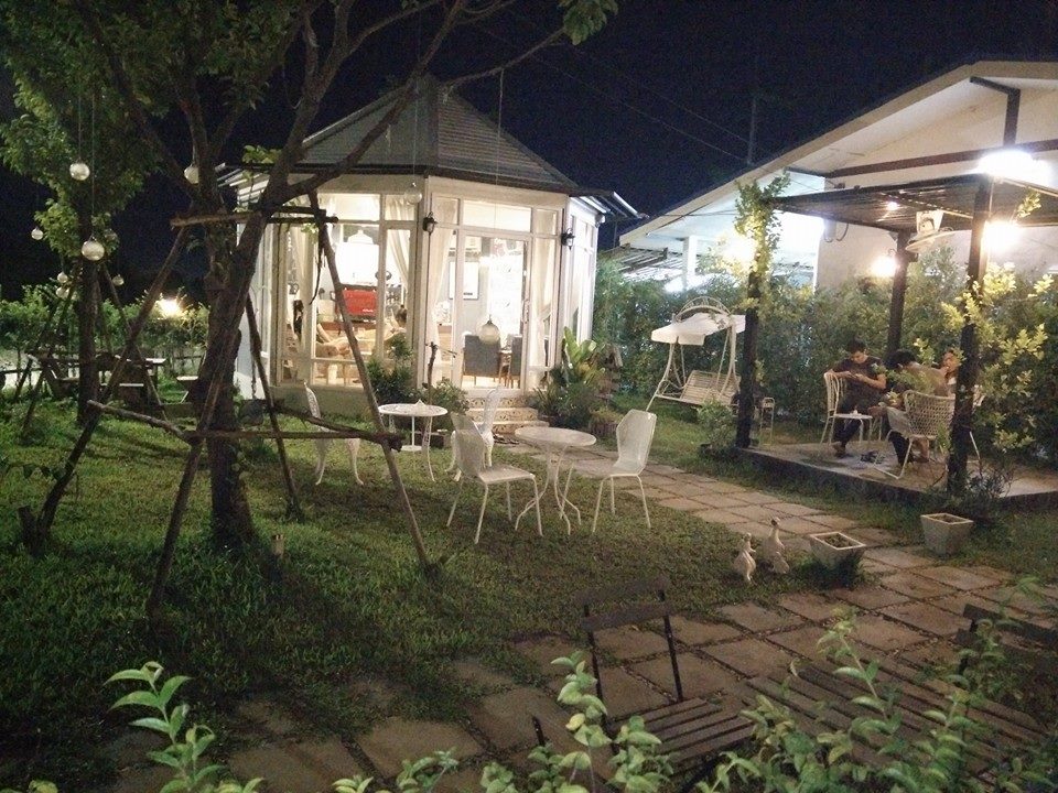 Autumn haus, YOJU Cafe, Lemon Me Farm, STARTCafé, Lot no.8 cafe, 23 cafe and bistro, STAY WITH TREE cafe, April Flavors cafe, Destiny cafe', บ้านปายนา, DUBUA CAFE, House of Chandra - เสน่ห์จันทน์ , 11 Elephant Dessert Cafe, Hangar Cafe', Merce Cafe & Restaurant, Ton Khao Terrace, O2 Kaffee & Bistro, Pomelo Cafe, Little tree, Chinu Coffee