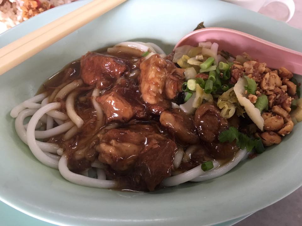 อร่อยเด็ด, ร้านข้าวต้มนายอ๋า, ร้านฟ้ามุ่ย, ร้านสุธาทิพย์, Blue Tree coffeebar, ร้านชั่งเส็ง ก๋วยเตี๋ยวลูกชิ้นปลา (เจ้เกียว), Pat Cafe Boraan แพท คาเฟ่ โบราณ, อ้วนโภชนา อาหารไทย อีสาน , ครัวป้าแดงบางลำพู, Cafe' Velodome