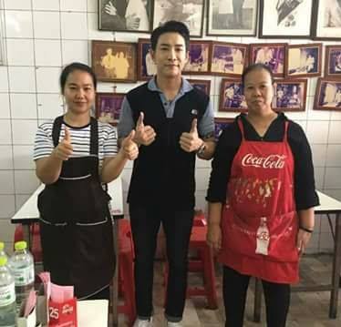 Khao-Sō-i, สาขาสยามพารากอน, อองตอง ข้าวซอย, Mugkhaosoi มักข้าวซอย, ข้าวซอยเชียงใหม่ สุโขทัยซอย 5, ข้าวซอยแม่สุภาพ เจ้าเก่าย่านเทเวศน์, หอมด่วน, ข้าวซอยลำดวนฟ้าฮ่ามเชียงใหม่, สาขาวิภาวดีรังสิต 58, Lanna Eatery, ต๊ะต่อนยอน, Cr. ภาพทั้งหมดจาก Facebook ต๊ะต่อนยอน อาหารเหนือ, ข้าวซอยดอยคำ, ฮ้านจาวเหนือ, ทิศเหนือ