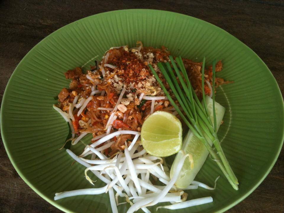 บ้านอิงดาว แม่กำปอง, Ma Du Doi Coffee แม่กำปอง, Teddu Coffee - Baansuphanbhum, ชมนกชมไม้, บ้านพักลุงปุ๊ด &amp; ป้าเป็ง แม่กำปอง, Pirunya Coffee, ร้านกาแฟฮ่อมดอย &amp; อาร์ตแกลเลอรี่ แห่งขุนเขา แม่กำปอง, บ้านหลงเขา แม่กำปอง &amp; ฮักเขา ฟาร์มสเตย์, ระเบียงวิวแม่กำปอง, ณ แม่กำปอง ร้านอาหารแม่กำปอง