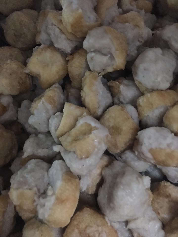 ก๋วยเตี๋ยวหม้อทอง เจริญกรุง57, ร้านเจ๊โหนก ก๋วยเตี๋ยวแคะ, ก๋วยเตี๋ยวแคะโคตรเครื่อง คอนแวนต์, ก๋วยเตี๋ยวแคะจุฬาเจ้าเก่า, ตั้งยู้ฮวด ลูกชิ้นกุ้งนี่ง, ก๋วยเตี๋ยวแคะ นายเหงี่ยน, ก๋วยเตี๋ยวแคะสุชาดา(จู)วรจักร, โกโจก๋วยเตี๋ยวแคะเจ้าเก่า2521 นายอ้วนหลังวัดสุทัศน์, ก๋วยเตี๋ยวแคะไปรษณีย์กลาง - วังหลัง, ก๋วยเตี๋ยวแคะสี่พระยา, ก๋วยเตี๋ยวแคะสีลม - ตรอกกะจั๊วในตำนาน, สุวิมลก๋วยเตี๋ยวแคะ ตลาดนางเลิ้ง, ตั้งหวังเจ๊ง ก๋วยเตี๋ยวแคะนายอ้วนเจ้าเก่า-เสาชิงช้า