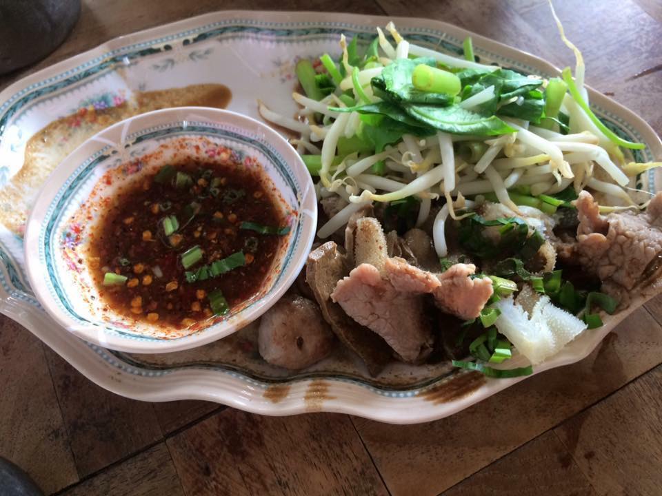 ก๋วยเตี๋ยวเรือในคลอง อยุธยา, กรุงเก่า"เตี๋ยวเรือ", ก๋วยเตี๋ยวเรือลวกปากริมคลอง & หมูกะทะ อยุธยา, ก๋วยเตี๋ยวเรืออยุธยา-โอชินสูตรโบราณ, ร้านก๋วยเตี๋ยวเรือโอ่งบนแพริมแม่น้ำน้อย, ก๋วยเตี๋ยวเรือกิมหลวน อยุธยา, ก๋วยเตี๋ยวเรือ ตาลเดี่ยว'เตี๋ยวเรือ, ก๋วยเตี๊ยวลุงแจ๊ะ (บัวหวาน), ร้านก๋วยเตี๋ยวตาไห (คลองท่อ), ก๋วยเตี๋ยวเรือแม่วันดี อยุธยา, ก๋วยเตี๋ยวเรือแม่ต่วม อยุธยา, ก๋วยเตี๋ยวเรือ เสือร้องไห้, ก๋วยเตี๋ยวเรือ "รสโจ๊ะ" ป้าไวท์, ก๋วยเตี๋ยวเรืออยุธยา ป้าษา2, ก๋วยเตี๋ยววัดใหญ่, ก๋วยเตี๋ยวเรือห้อยขา อยุธยา, ก๋วยเตี๋ยวเรือนายอ๊อฟ สูตร”ยายจง”รสดั้งเดิม, ไทยเทวา ก๋วยเตี๋ยวเรืออยุธยา, ต้อยตลาดแตก สาขาใหญ่ ก๋วยเตี๋ยวเรืออยุธยา
