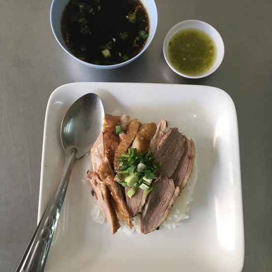 ติ๋มเกี๊ยวยักษ์, แกงกระหรี่คุณมาลี, Hongkong Dimsum, เหอ เฉิน ฟง, ข้าวขาหมูนายอุ๊ , เกี้ยมอี๋โบราณเจ๊ชุง, ขนมบั๊วเกี้ยไหหลำโบราณ, ข้าวขาหมูเฮียโอว, บะหมี่จับกัง เยาวราช, ก๋วยเตี๋ยวเป็ดนายเมา, ราดหน้า ท่ง ฮั่ว เฮง "เฮียตั๋ง", JAO.UN - 早安, ตี๋หยกกาแฟโบราณ, Lhong Tou Cafe, ZONG TER - 松德