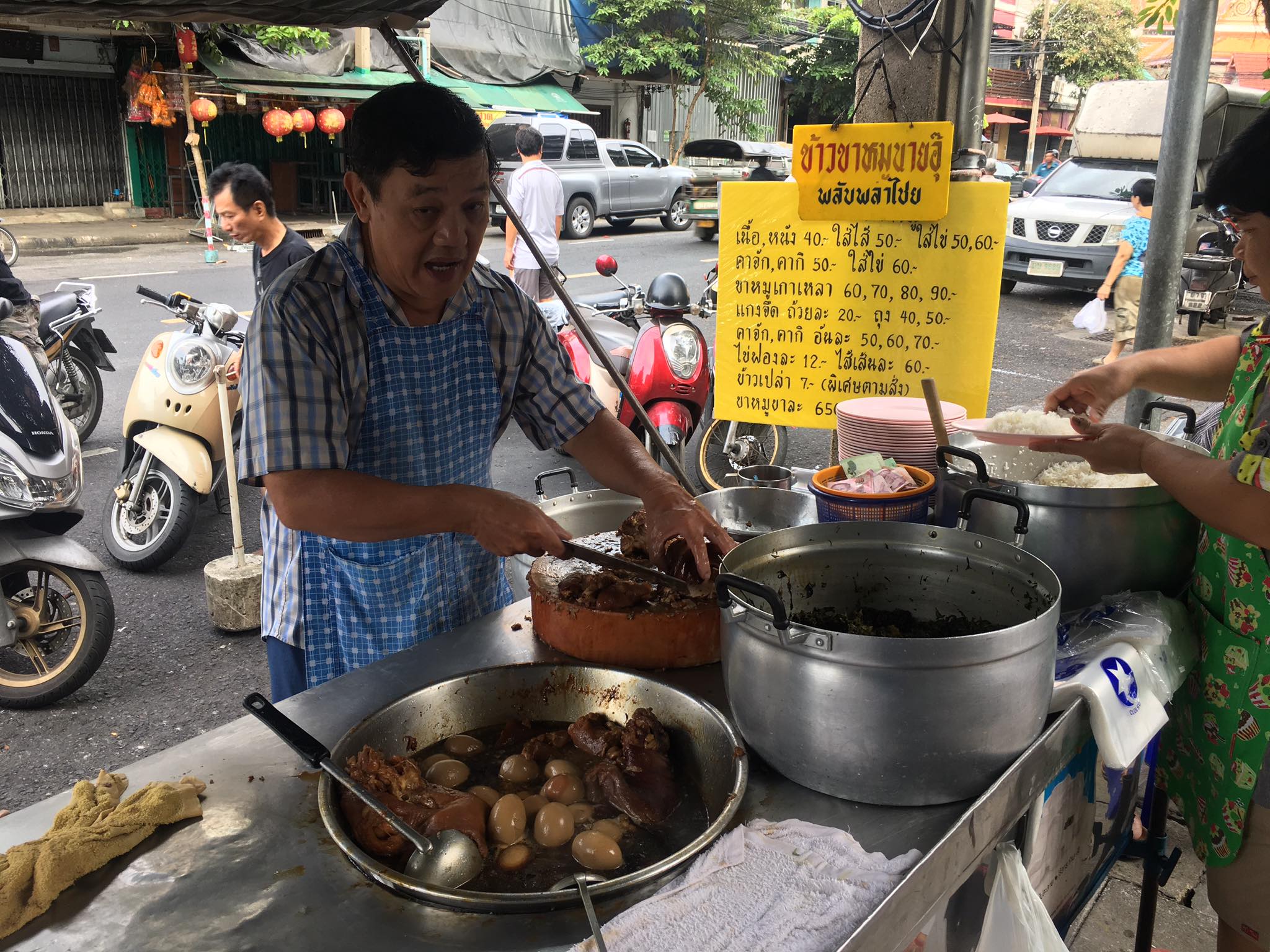 ติ๋มเกี๊ยวยักษ์, แกงกระหรี่คุณมาลี, Hongkong Dimsum, เหอ เฉิน ฟง, ข้าวขาหมูนายอุ๊ , เกี้ยมอี๋โบราณเจ๊ชุง, ขนมบั๊วเกี้ยไหหลำโบราณ, ข้าวขาหมูเฮียโอว, บะหมี่จับกัง เยาวราช, ก๋วยเตี๋ยวเป็ดนายเมา, ราดหน้า ท่ง ฮั่ว เฮง "เฮียตั๋ง", JAO.UN - 早安, ตี๋หยกกาแฟโบราณ, Lhong Tou Cafe, ZONG TER - 松德