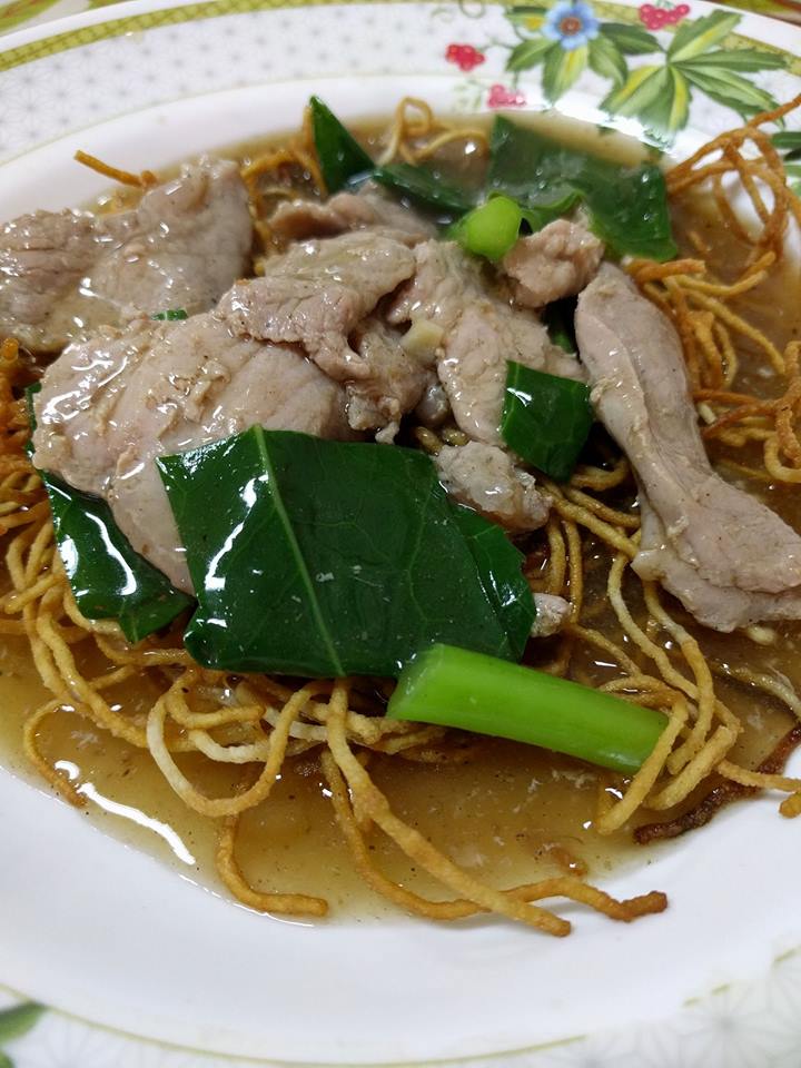 ก๋วยเตี๋ยวลูกชิ้นปลาเจ๊ปุ๊ย ห้าแยกพลับพลาชัย, ข้าวต้มแห้งคุณนิด สาขา เยาวราช X ก๋วยเตี๋ยวลูกชิ้นปลาเจ๊ส้ม, ลักตี๋ "六弟" บะหมี่เกี๊ยวทะเล เยาวราช, ห้องอาหารพูนเลิศ(เหลาะงาทิ้น)ข้าวหน้าไก่ห้าแยก, ข้าวต้มปลาตรอกถั่วงอก, ไก่บ้านพริกไทยดำ ห้าแยกพลับพลาไชย, ร้านอาหารครัวดอกไม้ขาว, ร้านไชยพราหมณ์ Made with Heart, ราดหน้า ท่ง ฮั่ว เฮง "เฮียตั๋ง", ข้าวต้มปลา by อุษณีย์, ตุ้ยนุ้ยอีทเทอรี่