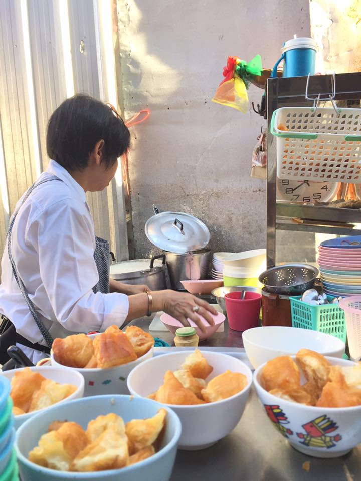 ฉั่วฮะเซ้ง ห่านพะโล้, ข้าวต้มแปลงนาม 24 น., Ba hao 八號, ข้าวต้มเจ๊สวย, 103 - Bed and Brews, Facebook ช่วนช่วน นานา 串串纳纳 Chinese grills, ข้าวเหนียวมะม่วง วงเวียน 22 ป้าเล็ก - ป้าใหญ่