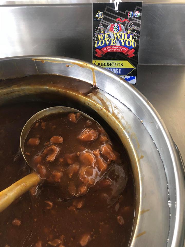 ก๋วยเตี๋ยวลูกชิ้นปลาเจ๊ปุ๊ย ห้าแยกพลับพลาชัย, ข้าวต้มแห้งคุณนิด สาขา เยาวราช X ก๋วยเตี๋ยวลูกชิ้นปลาเจ๊ส้ม, ลักตี๋ "六弟" บะหมี่เกี๊ยวทะเล เยาวราช, ห้องอาหารพูนเลิศ(เหลาะงาทิ้น)ข้าวหน้าไก่ห้าแยก, ข้าวต้มปลาตรอกถั่วงอก, ไก่บ้านพริกไทยดำ ห้าแยกพลับพลาไชย, ร้านอาหารครัวดอกไม้ขาว, ร้านไชยพราหมณ์ Made with Heart, ราดหน้า ท่ง ฮั่ว เฮง "เฮียตั๋ง", ข้าวต้มปลา by อุษณีย์, ตุ้ยนุ้ยอีทเทอรี่