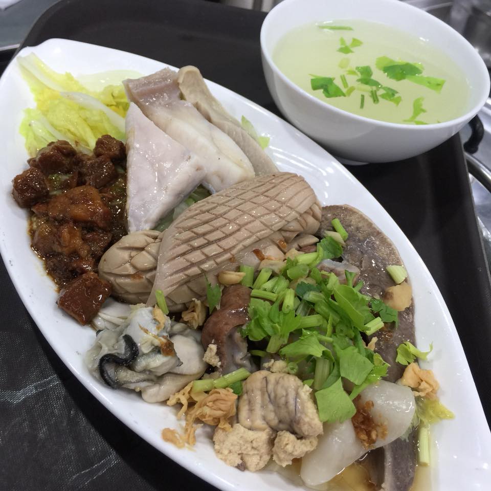 ก๋วยเตี๋ยวลูกชิ้นปลาเจ๊ปุ๊ย ห้าแยกพลับพลาชัย, ข้าวต้มแห้งคุณนิด สาขา เยาวราช X ก๋วยเตี๋ยวลูกชิ้นปลาเจ๊ส้ม, ลักตี๋ "六弟" บะหมี่เกี๊ยวทะเล เยาวราช, ห้องอาหารพูนเลิศ(เหลาะงาทิ้น)ข้าวหน้าไก่ห้าแยก, ข้าวต้มปลาตรอกถั่วงอก, ไก่บ้านพริกไทยดำ ห้าแยกพลับพลาไชย, ร้านอาหารครัวดอกไม้ขาว, ร้านไชยพราหมณ์ Made with Heart, ราดหน้า ท่ง ฮั่ว เฮง "เฮียตั๋ง", ข้าวต้มปลา by อุษณีย์, ตุ้ยนุ้ยอีทเทอรี่