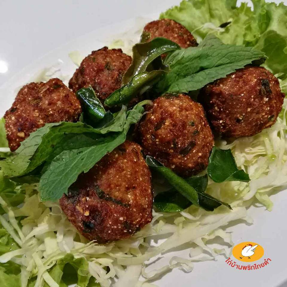 ก๋วยเตี๋ยวลูกชิ้นปลาเจ๊ปุ๊ย ห้าแยกพลับพลาชัย, ข้าวต้มแห้งคุณนิด สาขา เยาวราช X ก๋วยเตี๋ยวลูกชิ้นปลาเจ๊ส้ม, ลักตี๋ "六弟" บะหมี่เกี๊ยวทะเล เยาวราช, ห้องอาหารพูนเลิศ(เหลาะงาทิ้น)ข้าวหน้าไก่ห้าแยก, ข้าวต้มปลาตรอกถั่วงอก, ไก่บ้านพริกไทยดำ ห้าแยกพลับพลาไชย, ร้านอาหารครัวดอกไม้ขาว, ร้านไชยพราหมณ์ Made with Heart, ราดหน้า ท่ง ฮั่ว เฮง "เฮียตั๋ง", ข้าวต้มปลา by อุษณีย์, ตุ้ยนุ้ยอีทเทอรี่