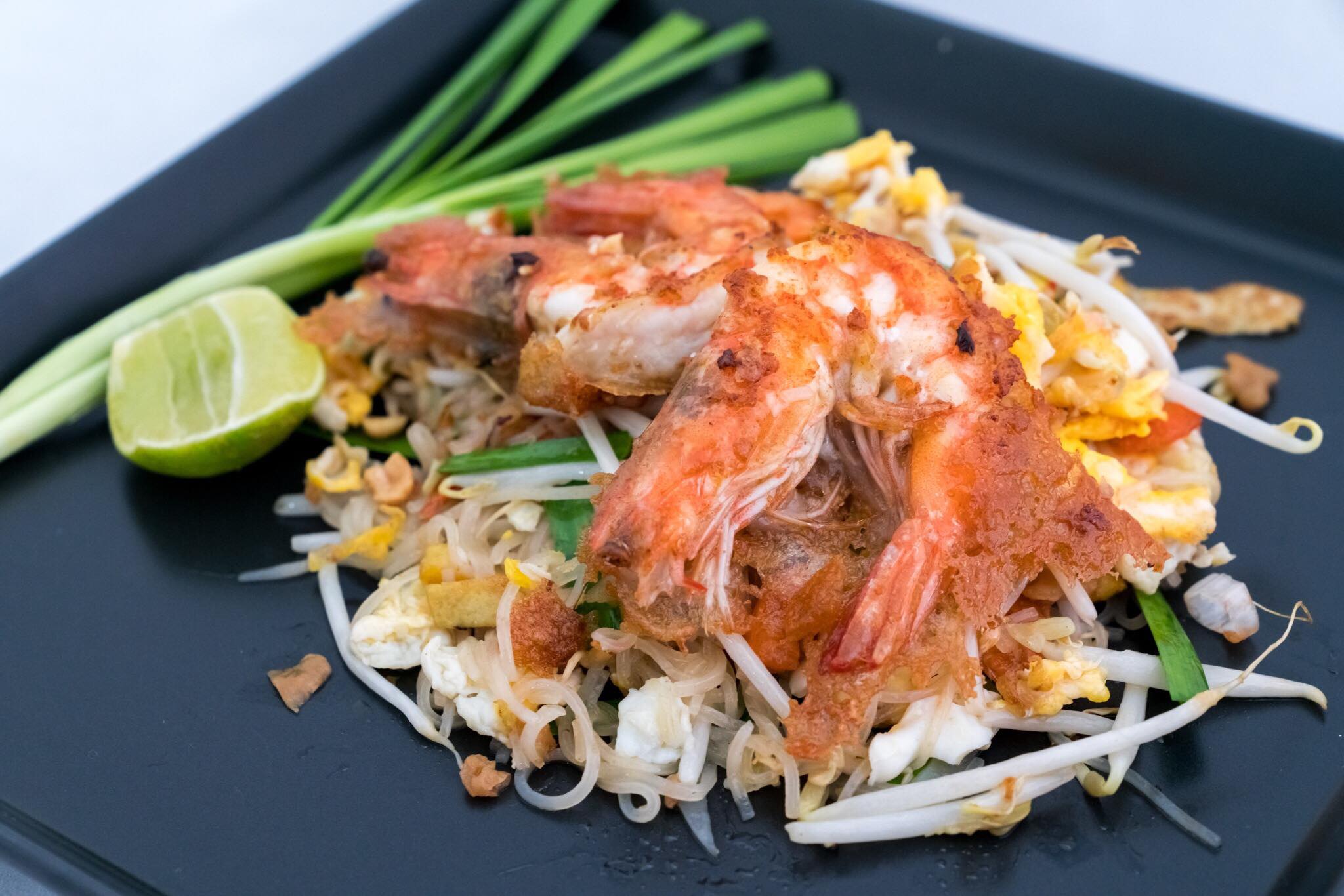 บ้านใหญ่ผัดไทยเตาถ่าน, ผัดไทยคุณยาย เสนาวิลล่า, ซอย7 แฮปปี้แลนด์, ผัดไทยหน้าช่องฯ, ผัดไทยายแถม ถนนวิสุทธิกษัตริย์, ทิพย์สมัย ผัดไทยประตูผี, ลุงภา ผัดไทย เจ้าเก่า, ผัดไทยเสวย ลาดพร้าว71, ประทุมทิพย์ผัดไทย, ผัดไทยวังหิน Showปัง, พรพิมลผัดไทย หอยทอด ราดซอสมันกุ้งรัชดา3แยก8 , เฮงหอยทอดชาวเล, ผัดไทยไฟทะลุ, ผัดไท นรกแตก, ผัดไทยรสเด็ดวงเวียนใหญ่ ไม่ใส่ผงชูรส, สอบถามเพิ่มเติม โทร. 02 438 8388, ผัดไทเทเวศร์ 359