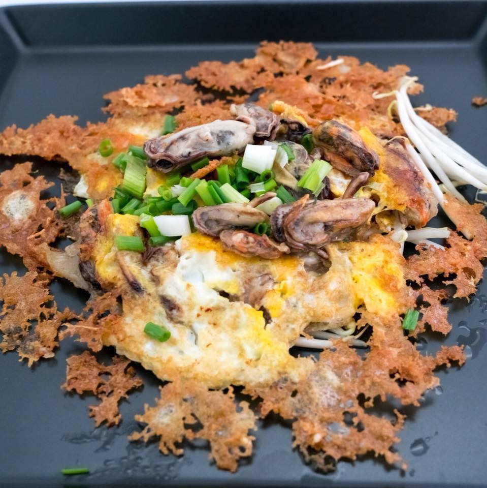 บ้านใหญ่ผัดไทยเตาถ่าน, ผัดไทยคุณยาย เสนาวิลล่า, ซอย7 แฮปปี้แลนด์, ผัดไทยหน้าช่องฯ, ผัดไทยายแถม ถนนวิสุทธิกษัตริย์, ทิพย์สมัย ผัดไทยประตูผี, ลุงภา ผัดไทย เจ้าเก่า, ผัดไทยเสวย ลาดพร้าว71, ประทุมทิพย์ผัดไทย, ผัดไทยวังหิน Showปัง, พรพิมลผัดไทย หอยทอด ราดซอสมันกุ้งรัชดา3แยก8 , เฮงหอยทอดชาวเล, ผัดไทยไฟทะลุ, ผัดไท นรกแตก, ผัดไทยรสเด็ดวงเวียนใหญ่ ไม่ใส่ผงชูรส, สอบถามเพิ่มเติม โทร. 02 438 8388, ผัดไทเทเวศร์ 359