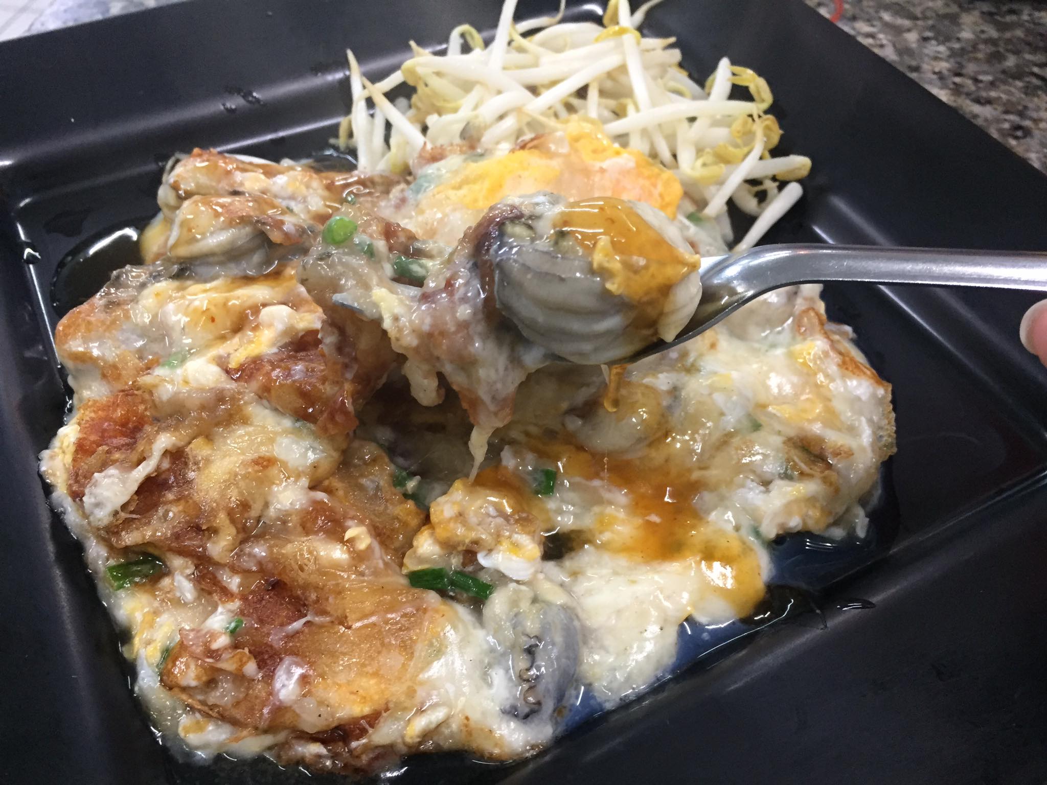 บ้านใหญ่ผัดไทยเตาถ่าน, ผัดไทยคุณยาย เสนาวิลล่า, ซอย7 แฮปปี้แลนด์, ผัดไทยหน้าช่องฯ, ผัดไทยายแถม ถนนวิสุทธิกษัตริย์, ทิพย์สมัย ผัดไทยประตูผี, ลุงภา ผัดไทย เจ้าเก่า, ผัดไทยเสวย ลาดพร้าว71, ประทุมทิพย์ผัดไทย, ผัดไทยวังหิน Showปัง, พรพิมลผัดไทย หอยทอด ราดซอสมันกุ้งรัชดา3แยก8 , เฮงหอยทอดชาวเล, ผัดไทยไฟทะลุ, ผัดไท นรกแตก, ผัดไทยรสเด็ดวงเวียนใหญ่ ไม่ใส่ผงชูรส, สอบถามเพิ่มเติม โทร. 02 438 8388, ผัดไทเทเวศร์ 359