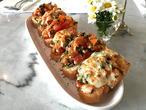 ครัวจำแลง แปลงกาย, Kojiro Japanese Cuisine, ฮองมิน ภัตตาคารจีน, Chom Arun, The Yard Restaurant, Laychale, DE VIVA, Sheep Village, กุ้งเต้น, อรรถรส, กินลมชมสะพาน, บ้านน้ำเคียงดิน, 1 of a kind, คาวหวาน Noodle&amp;cafe