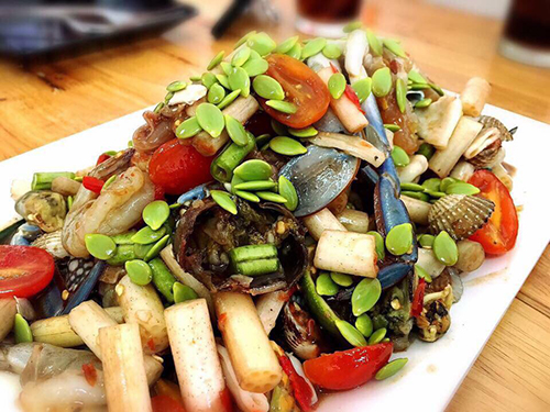 Sookdal Bangkok, ลูกชิ้นปลาบรรทัดทอง, โจ๊กสามย่าน, สาขาบรรทัดทอง, ตั้งซุ่ยเฮงโภชนา, ส้มส้ม ซีฟู้ด, Lust Ramen Thailand, สาขา Stadium One, เจ๊เกียง, TOOKPAK ถูกปาก, มนต์ นมสด | Mont Nomsod, แหลกไม่แหลก, หมูสะเต๊ะ ซีอิ๊วดำ มิ้งโภชนา, ยำเจ้ศรี, อั่งเป่าหม่าล่าชาบู