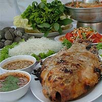 หลังรามฯเมี่ยงปลาเผา, ก๋วยเตี๋ยวกระดูกหมูป้ายเหลือง ลุงจำเนียร, แกงป่า, หนึ่งปูม้าทะเลเผา , โจ๊กข้อไก่ VS., ร้านอาหารจันทน์หอม