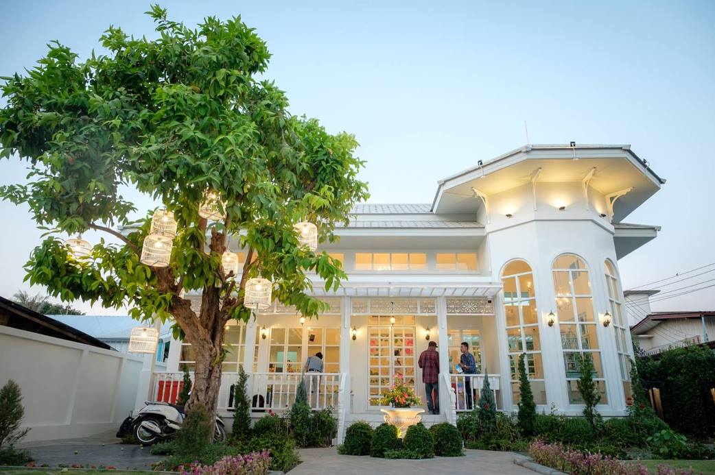 Autumn haus, YOJU Cafe, Lemon Me Farm, STARTCafé, Lot no.8 cafe, 23 cafe and bistro, STAY WITH TREE cafe, April Flavors cafe, Destiny cafe', บ้านปายนา, DUBUA CAFE, House of Chandra - เสน่ห์จันทน์ , 11 Elephant Dessert Cafe, Hangar Cafe', Merce Cafe & Restaurant, Ton Khao Terrace, O2 Kaffee & Bistro, Pomelo Cafe, Little tree, Chinu Coffee