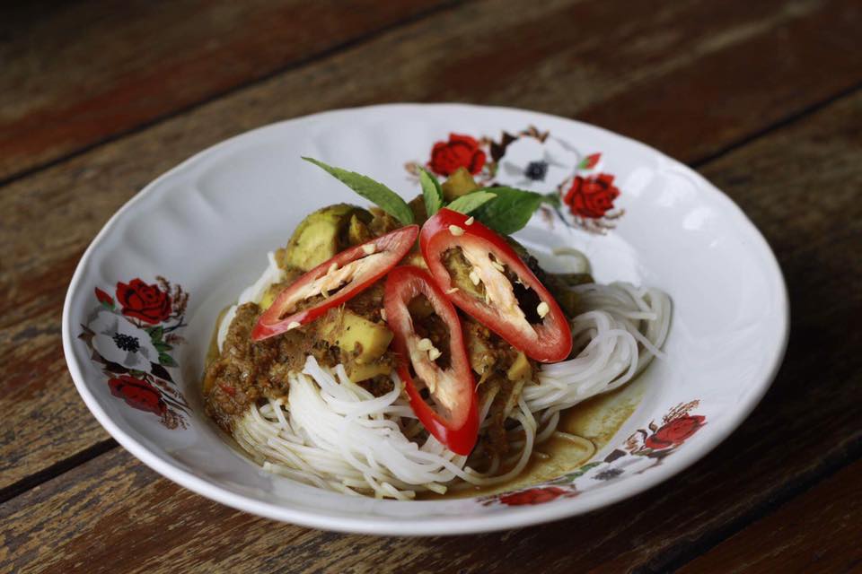 สวนชื่นสุข, Ar Restaurant Hatyai 嗳, ศิริ ต้มเลือดหมูหาดใหญ่, ไก่กรอบพี่เน่, ในรู, กุ๊กชัยติ่มซำ-ก๋วยเตี๋ยวราดหน้าปลากะพง, ร้านใต้ขอย ซอยตัน, กันเอง, หนานหยวน บะหมี่เกี๊ยวกุ้ง, สาขาปุณณกัณฑ์, ป่ายาง, บ้านก้ามปู, โชคดีแต่เตี้ยม บะกุ๊ดเต๋, ไก่ทอดหาดใหญ่มีนา, ร้านราดหน้าโกฉ่อน, ขนมจีนป้าชื่น, Space Bar, ขนมไข่เตาถ่านน้องนิล&amp;คาเฟ่, ข้าวต้มรถแดง