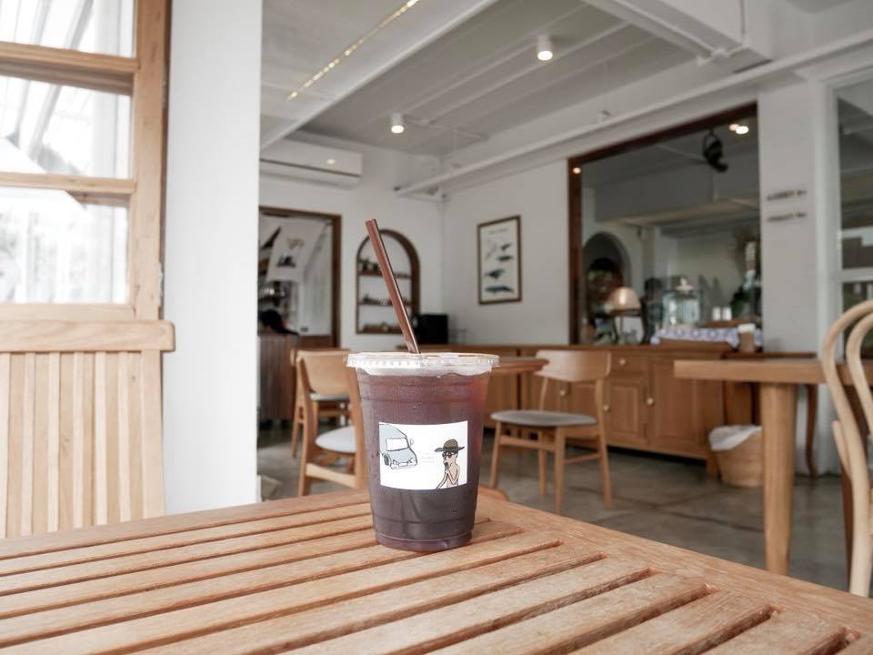 Way Coffee House, Piccolo BangSaen, Peaceful Cafe, Artory.cafe.crafts, Cubbie ‘s, To Die For Coffee, U Cafe &amp; Bakery, A blank coffee, Coffee Train, WON HOUSE, Standtall Coffee, Small House Coffee 