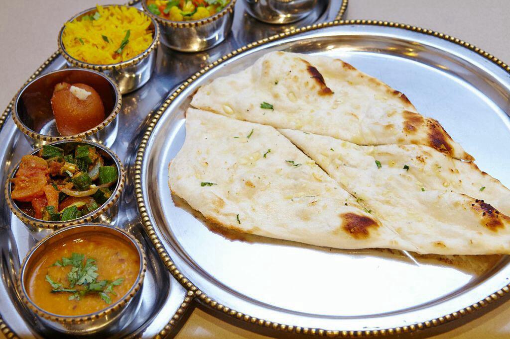 CURRY IN BOXES, Zafran Eatery, Tony's Restaurant พาหุรัด, Indian Essence Art, Indian Cuisine , Deven Chef Restaurant, Spicy by Nature, Indian Food 17 ถนนเจริญนคร, Amritsr, Indus, Royal India