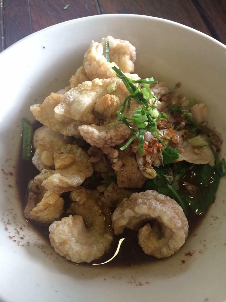 ก๋วยเตี๋ยวเรือคุณนาย,   ก๋วยเตี๋ยวเรือคุณนายเป็นร้านก๋วยเตี๋ยวเนื้อ-หมูน้ำตกน้ำข้นๆ ปรุงพร้อมเสิร์ฟชามต่อชาม เน้นเรื่องความสะอาดสดใหม่ใส่ใจทุกเมนู แต่ละอย่างยั่วน้ำลายสุดๆ ทั้งน้ำตกหมู น้ำตกเนื้อ ต้มยำไข่ เย็นตาโฟต้มยำ เริ่มที่ 35 บาท ปิดท้ายด้วยเครื่องดื่มชื่นใจสุดๆ อย่างน้ำลำไย อยากอร่อยแบบเต็มชาม หรืออยากชื่นใจกับเครื่องดื่มสมุนไพรสูตรทางร้านต้องแวะมานะคะ, ก๋วยเตี๋ยวเรืออยุธยา รจ'เด็จ, ก๋วยเตี๋ยวเรือคลองสระบัว, ก๋วยเตี๋ยวเรือห้อยขา อยุธยา, ก๋วยเตี๋ยววัดใหญ่, ก๋วยเตี๋ยวเรืออยุธยา-โอชินสูตรโบราณ