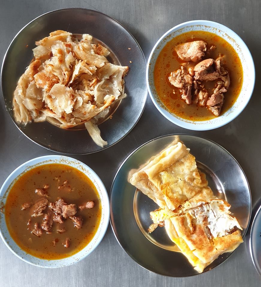 ท้ายเหมือง ร้านอาหารพื้นเมืองภูเก็ต, ชมจันทร์ Chomchan by Onechun, พิเศษ, หมอมูดง ภูเก็ต, ร้านเป็ดย่างเมโทรภูเก็ต - Since 1971, ตู้กับข้าว, โรตีน้ำแกงแถวน้ำ "ภูเก็ตมุสลิม"