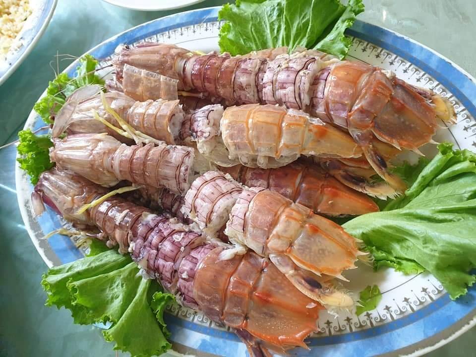 อุ่นใจริเวอร์ไซด์, สมพงศ์ ซีฟู๊ด, แป๊ะเก๊า โภชนา, ครัวบ้านเปิ้ล, ครัวปีกไม้, PLAY FARM Restaurant, เปียอู๋ โภชนา, ส้มตำดนตรี, สาขาเทพารักษ์, นายหมาทะเลมีชีวิต ตำหรุ, ครัวบุญเลิศ บางปู