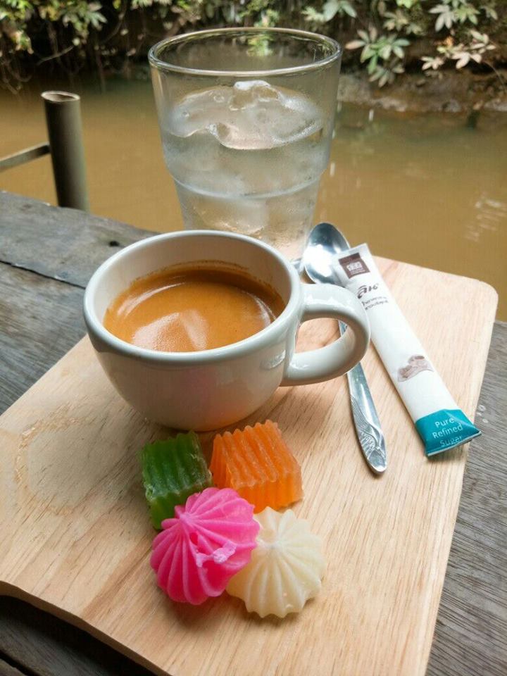 รำไร, ธรรมชาติโอชา, Rangnok Cafe&amp;Bar, บ้านท่าน้ำนนท์ Chaopraya antique Cafe, THE COUSIN, เพลิน Zaab Cafe, สายน้ำคาเฟ่ เกาะเกร็ด, สวนกู เดอะคาเฟ่, กาแฟบ้านเลขที่ ๑, 5522cafe, Rongsi Studio, คลองอ้อมคาเฟ่, คาเฟ่บ้านเฮีย