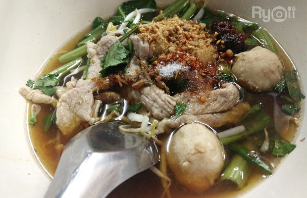 โย่งราดหน้าหมูอึ๋ม, ร้านก๋วยเตี๋ยวเจ้โหงว - ซอยเจริญสุข คลองเตย, ร้านอาหารชวนโภชนา ข้าวต้มโต้รุ่ง, ร้านอาหารหลงจู เกี๊ยวเมืองจีน, Vietnamese and More