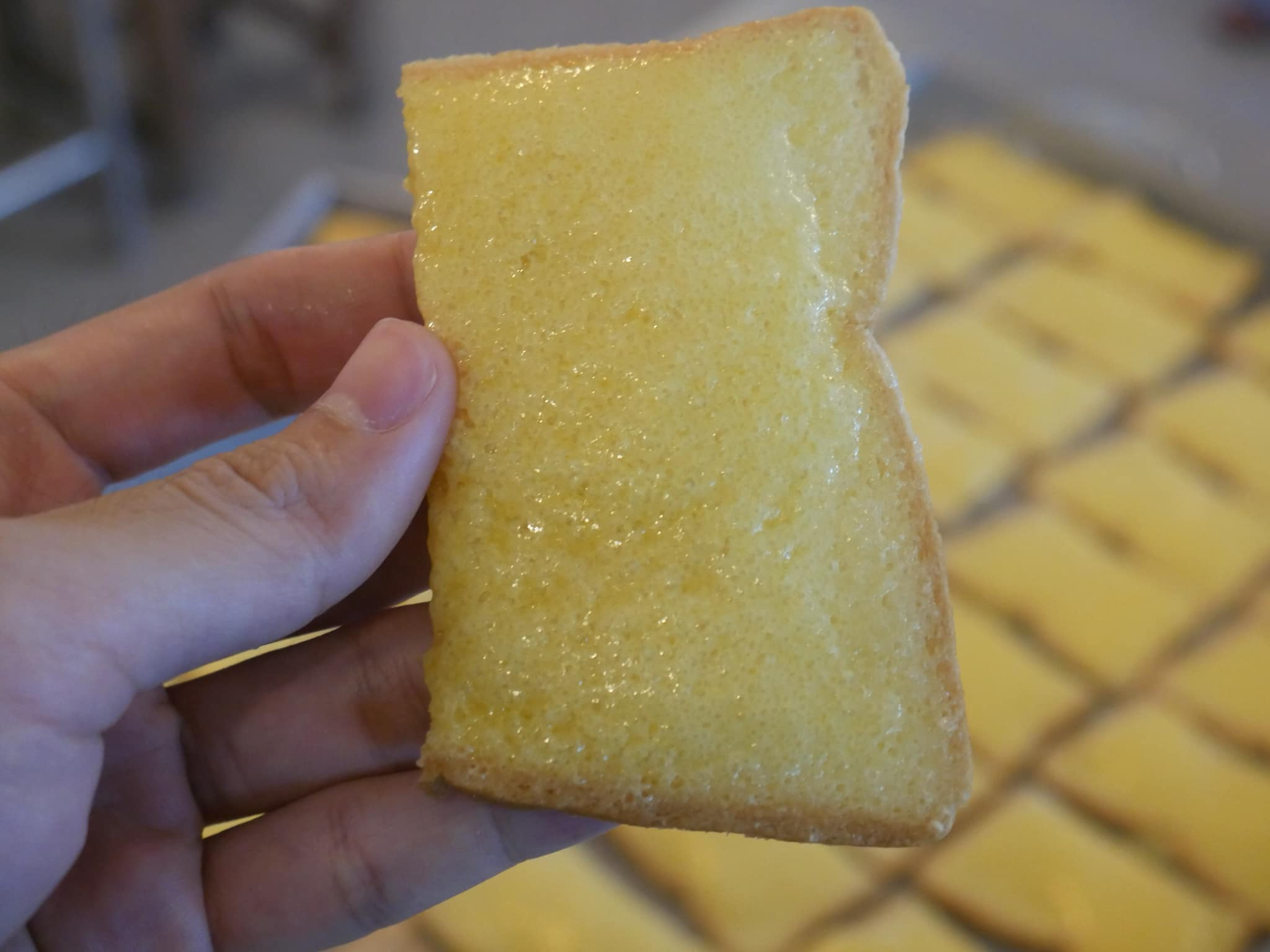 เป็ดพะโล้นายหนับ ตลาดน้ำดอนหวาย, ปังพอนด์_ดอนหวาย, ครัวบ้านเตี่ย ตลาดน้ำวัดดอนหวาย, แพสุวรรณรัตน์ ตลาดริมน้ำดอนหวาย, เป็ดพะโล้นายโอ, เพชรเบเกอรี่, ปลาต้มเค็มป้าต้อย (ตลาดดอนหวาย), ขนมชั้น แสงดาว, ตลาดริมน้ำวัดดอนหวาย จ.นครปฐม, ร้านขนมสอดไส้ผู้พัน - ตลาดน้ำดอนหวาย, ขนมหวานเจ๊โส่ย..ตลาดดอนหวาย, ศรียาภัย ไอศครีมกะทิสด, ขนมตาลป้าไข่, ขนมไทย เจิมทอง ตลาดดอนหวาย, ร้านขนมมุสลิมโบราณ786 ขนมฝักบัว, ขนมเบื้องญวน ขนมหม้อแกงถั่ว, ไข่เค็มป้ายม, นิด หมี่กรอบมันกุ้ง, ร้านกวยจั๊บนายตือ ดอนหวาย