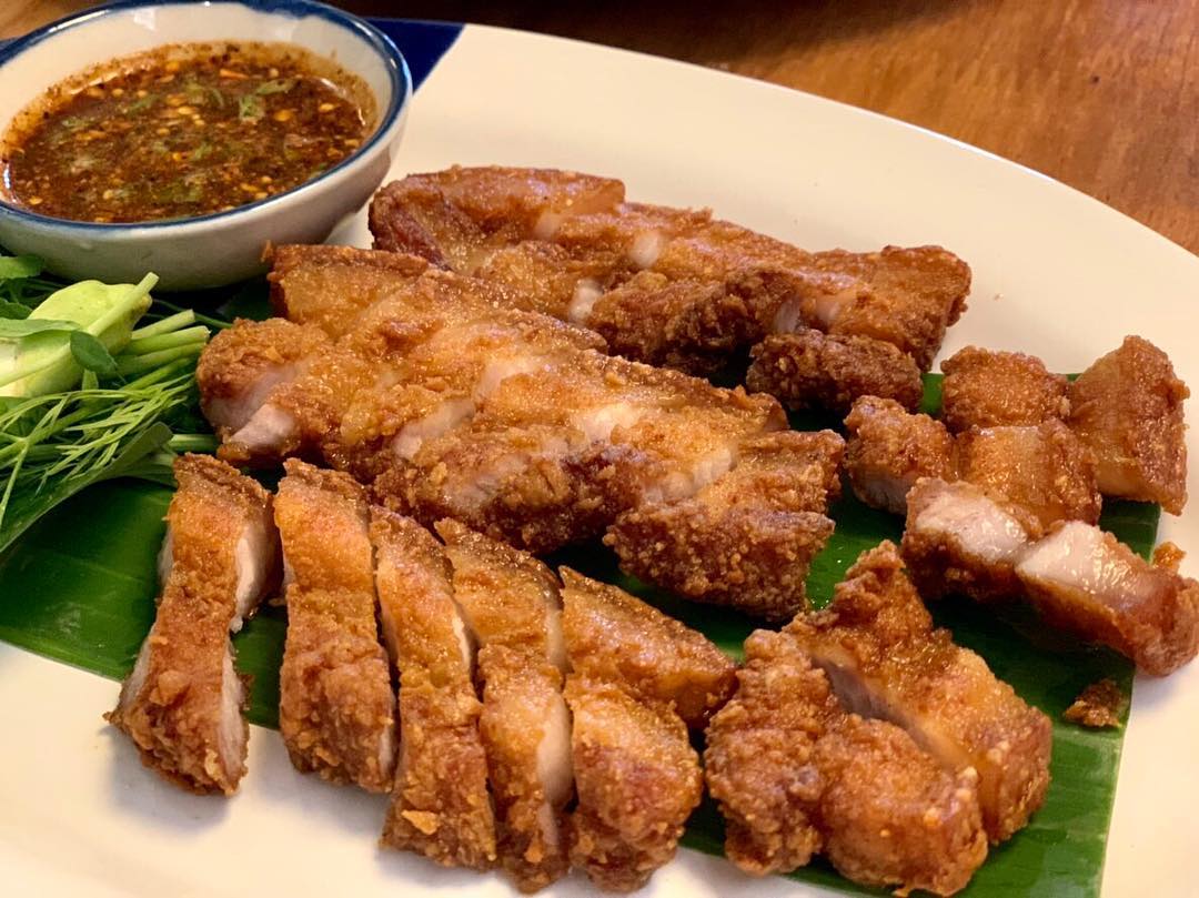 ล้าน เหนือ-น่าน อาหารเหนือ, เนื้อเหนือ Neua.Neur.Bkk, ต๋องเต็มโต๊ะ, สาขาพุทธมณฑล สาย 2, อองตอง ข้าวซอย, ละอ่อน น้ำเงี้ยว อาหารเหนือ, เฮือนลำพูน, รัชดาอาหารเหนือ, ร้านลำแต๊ๆ อาหารพื้นเมือง, ข้าวซอยลำดวนฟ้าฮ่ามเชียงใหม่, สาขาวิภาวดีรังสิต 58, หอมด่วน, ต๊ะต่อนยอน, Cr. ภาพทั้งหมดจาก Facebook ต๊ะต่อนยอน อาหารเหนือ, ฮ้านจาวเหนือ, ต๋องเหนือ Express, ข้าวซอยเชียงใหม่ ตรงข้ามกรมศุลกากร, ครัวเจียงใหม่, ครัวมะแข่น, กาดหลวง มินิ