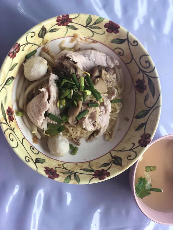 ร้านก๋วยเตี๋ยวยายปุก วัดธรรมนิมิต จ.สมุทรสงคราม, เตี๋ยว ตก กะลา, ก๋องเมงจั้น บะหมี่เกี๊ยว, ร้านอาหาร เกาเหลากรุงไทย, ก๋วยเตี๋ยวหมูมะนาว แม่บุญมี, ก๋วยเตี๋ยวเรือแคปลั่น หมูน้ำตก-น้ำแดง, แซ่บเตี๋ยวห้อยขา บ้าน ณ ตุ๊กจ้า, ก๋วยเตี๋ยวเนื้อ-หมูน้ำแดง ลุงพร เจ้าเก่าคลองตะโก, ก๋วยเตี๋ยวหมูย่างกะทิสด อัมพวา, ก๋วยเตี๋ยวปลาคลองโคน, เจ๊เล็กก๋วยเตี๋ยวเป็ด วัดแก้วฟ้า, ร้านลูกชิ้นวีระ แม่กลอง, ร้านชุ้นพานิช เจ้อั้ง, บ้านเตี๋ยวทรงไทย